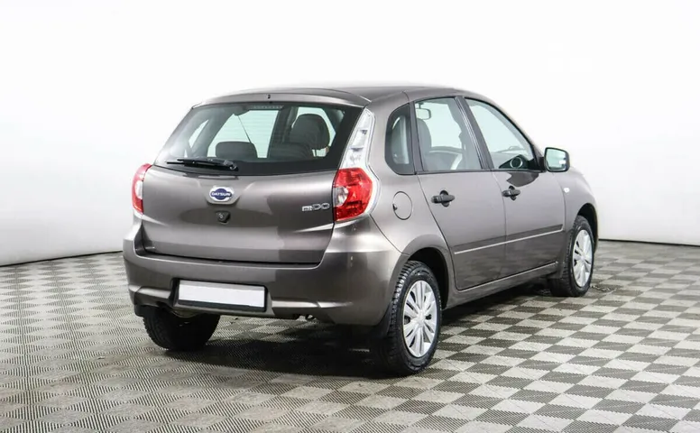 Datsun mi-do