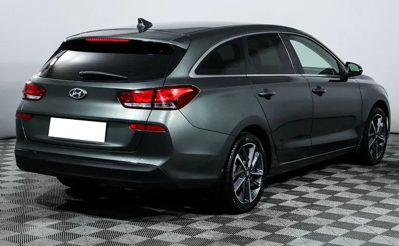 i30