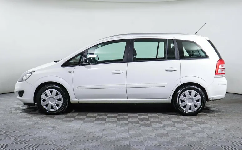 Opel Zafira B Рестайлинг