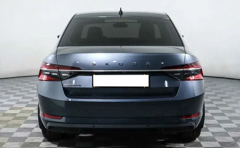 Skoda superb робот 2020 с пробегом 28 375 км