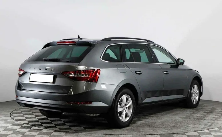 Skoda superb робот 2021 с пробегом 16 254 км