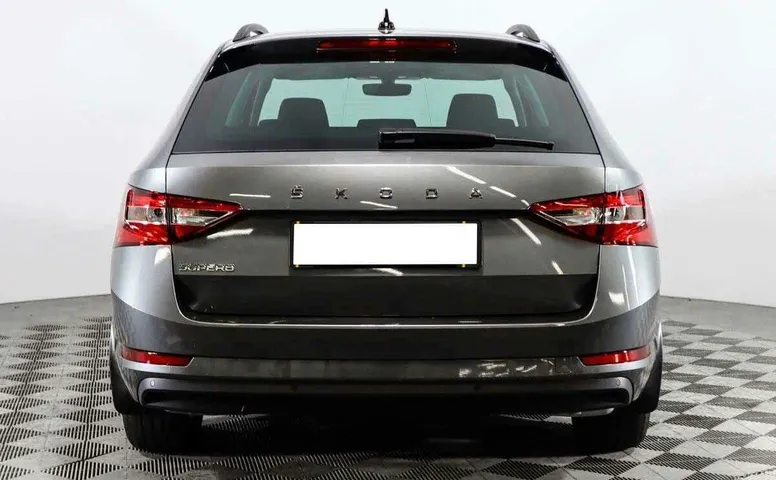Skoda superb робот 2021 с пробегом 16 254 км