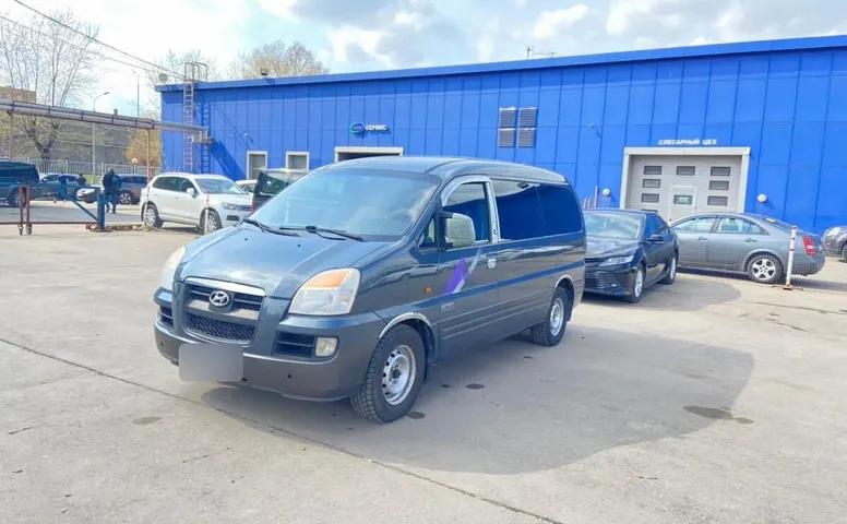 Hyundai Starex
