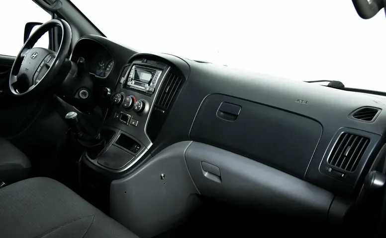 Hyundai Grand Starex I