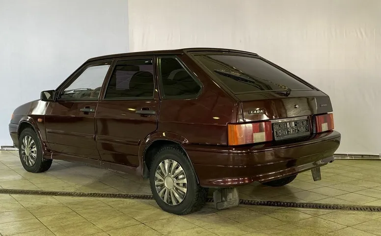 LADA (ВАЗ) 2114 1.6 MT (81 л.с.)