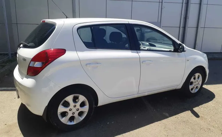 Hyundai I20 1.4 AT (100 л.с.)