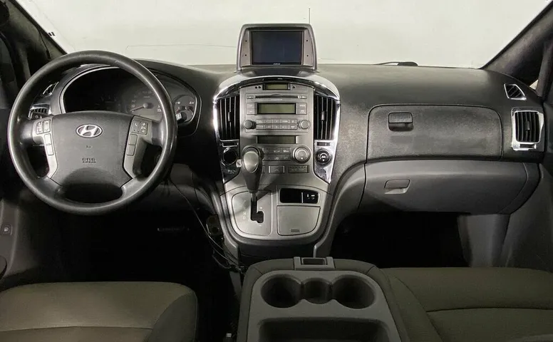 Hyundai Grand Starex I