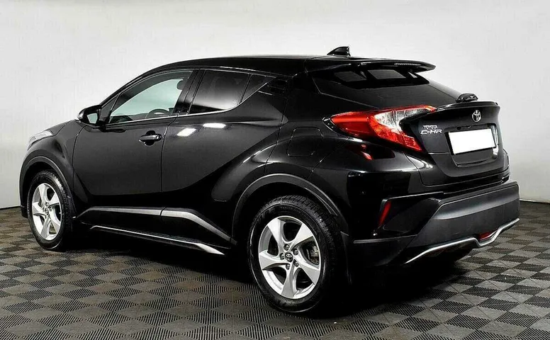 Toyota c-hr cvt 2018 с пробегом 54 827 км