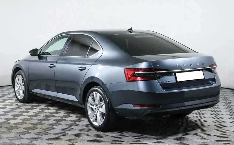 Skoda superb робот 2020 с пробегом 28 375 км