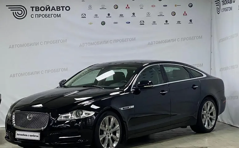 Jaguar XJ