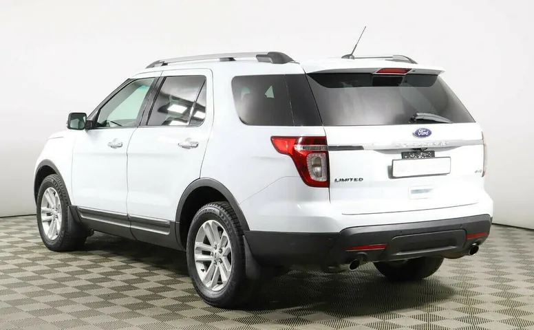 Ford Explorer V