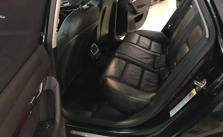 Audi A6 III (C6)