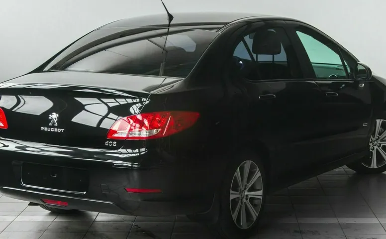 Peugeot 408