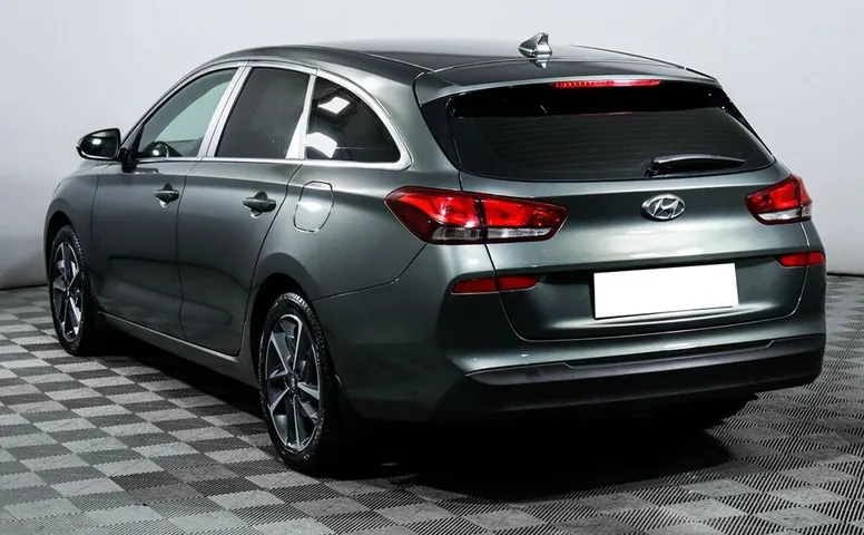 i30