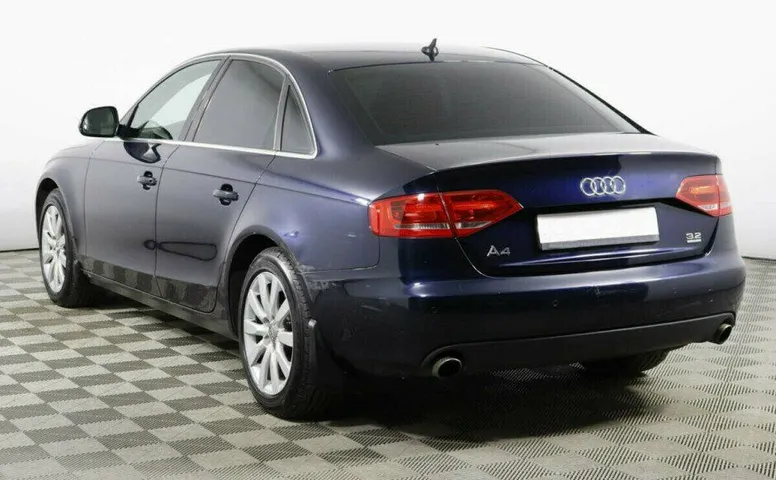 Audi A4 3.2 Автомат