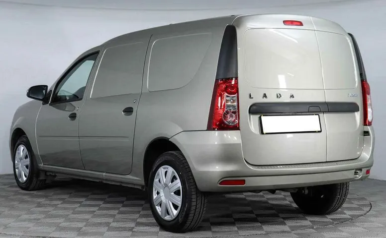 Lada (ваз) largus мкпп 2021 с пробегом 22 823 км