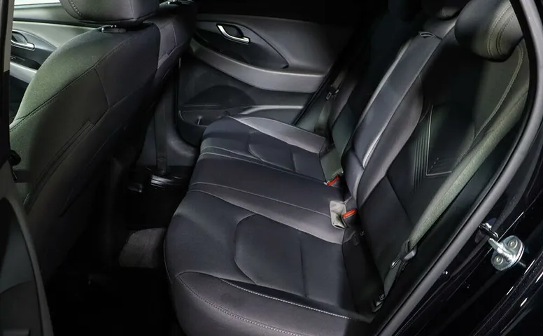 i30