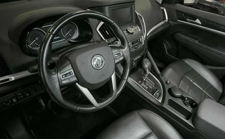 Dongfeng ax7