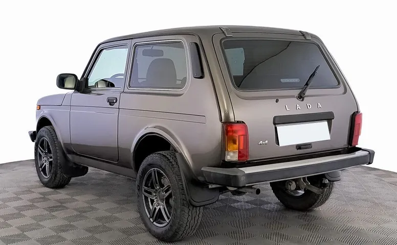 Niva Legend
