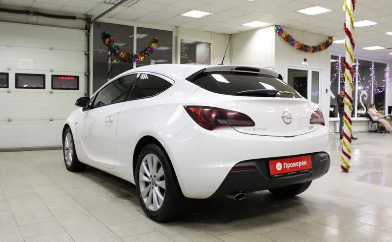 Opel Astra J Рестайлинг GTC