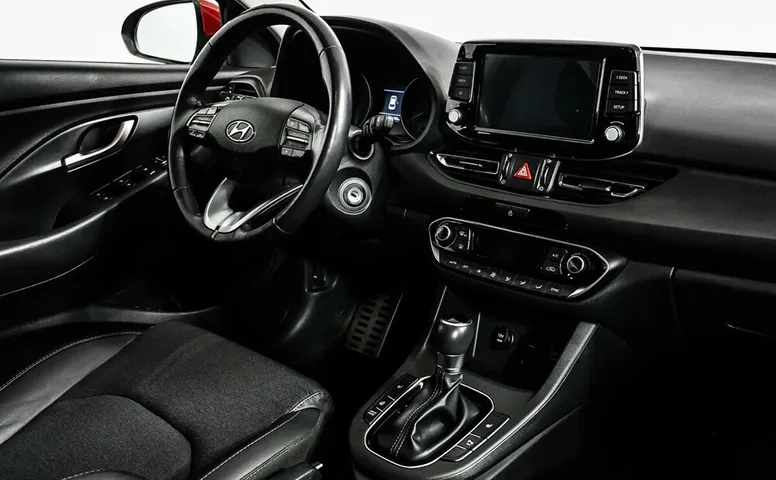 i30