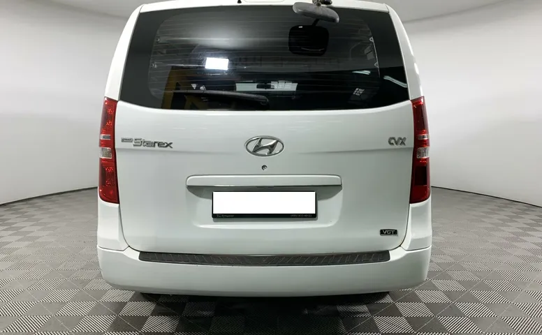Hyundai Grand Starex I