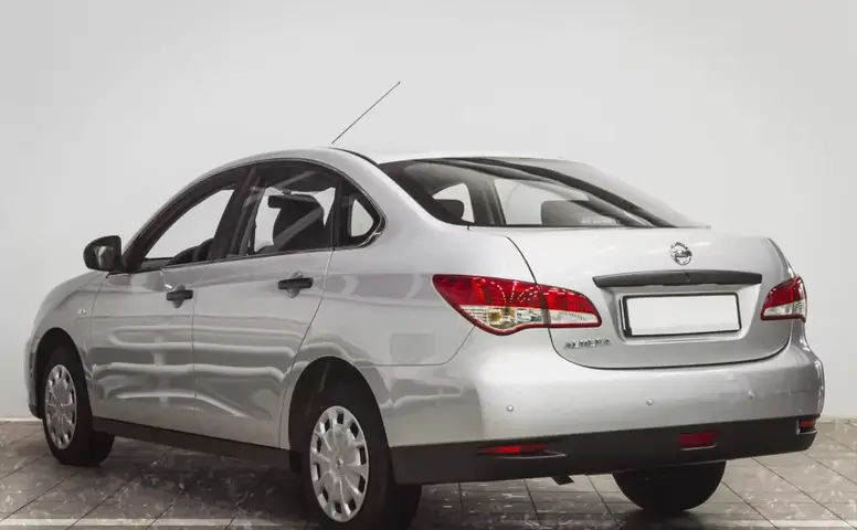 Nissan Almera