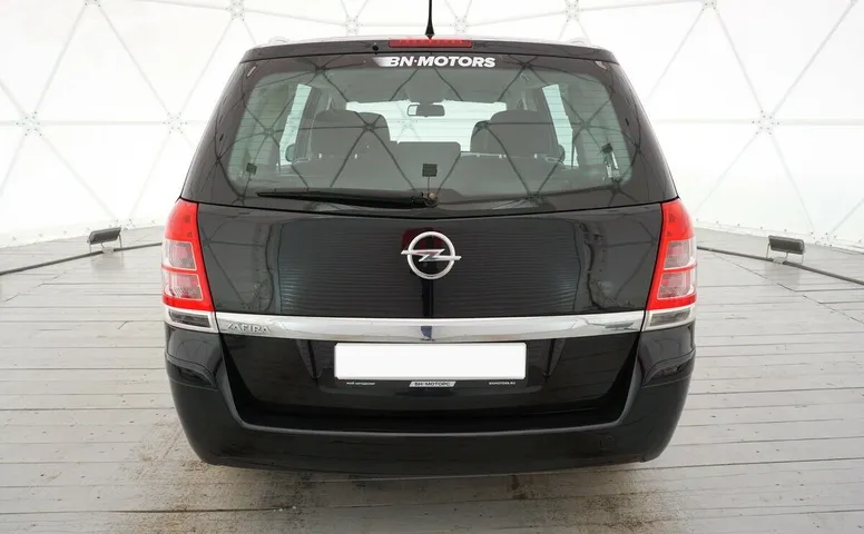 Opel Zafira B Рестайлинг