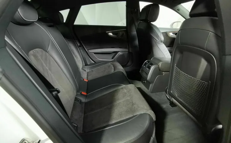 Audi A7 3.0 TDI S tronic quattro (245 л.с.) Белый