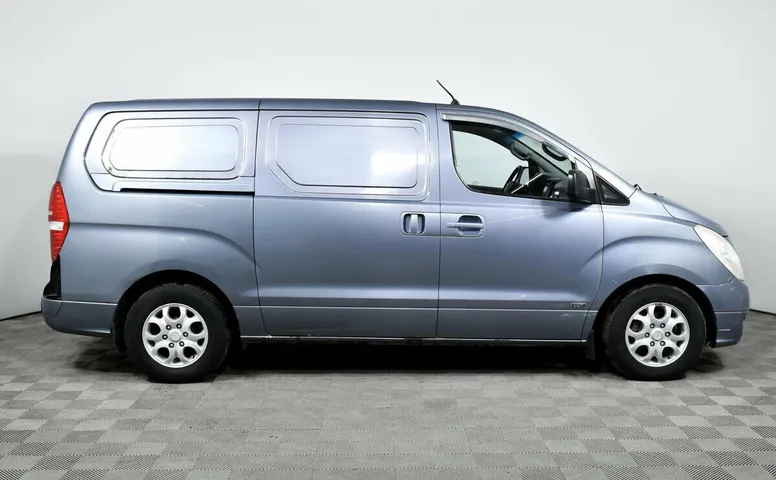 Hyundai Grand Starex I