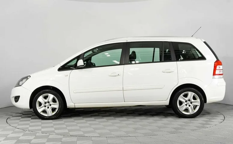 Opel Zafira B Рестайлинг