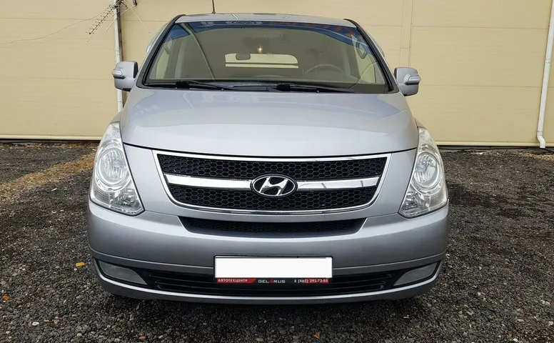 Hyundai Grand Starex I