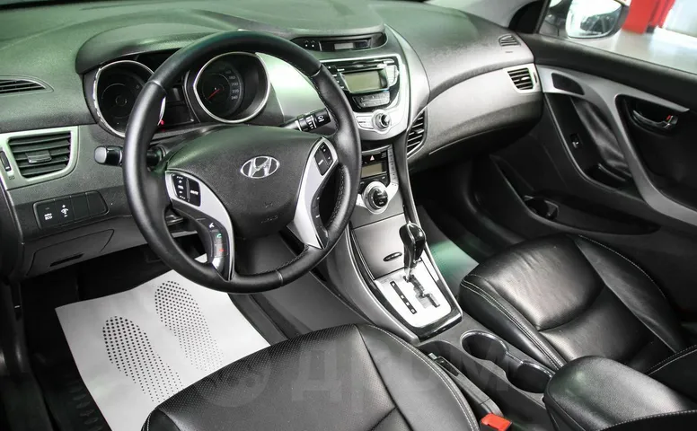 Hyundai Avante, 4 поколение