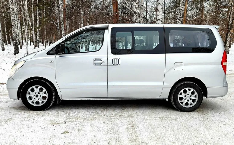 Hyundai Grand Starex I