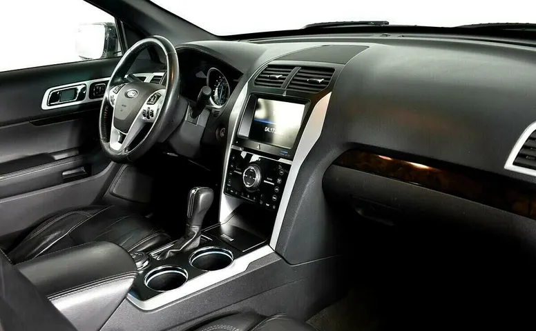 Ford Explorer V