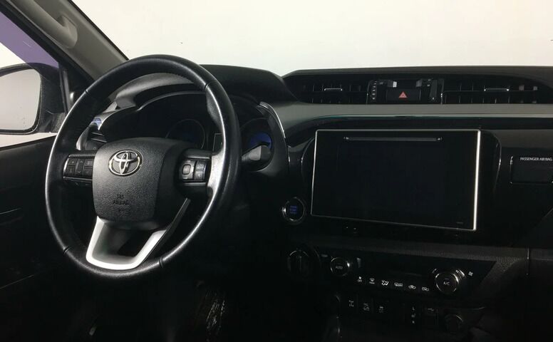 Toyota hilux viii