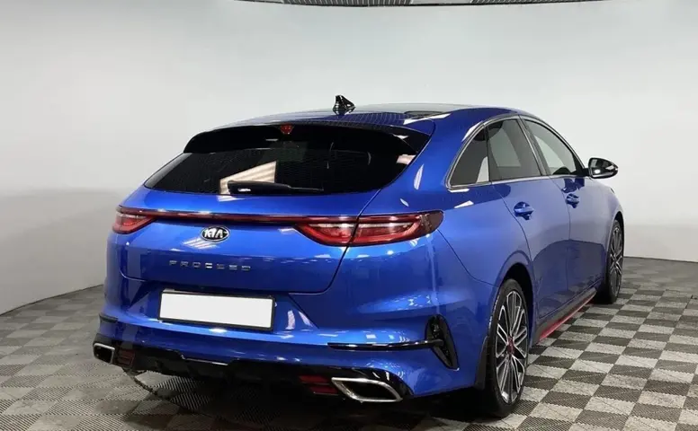 Kia Proceed