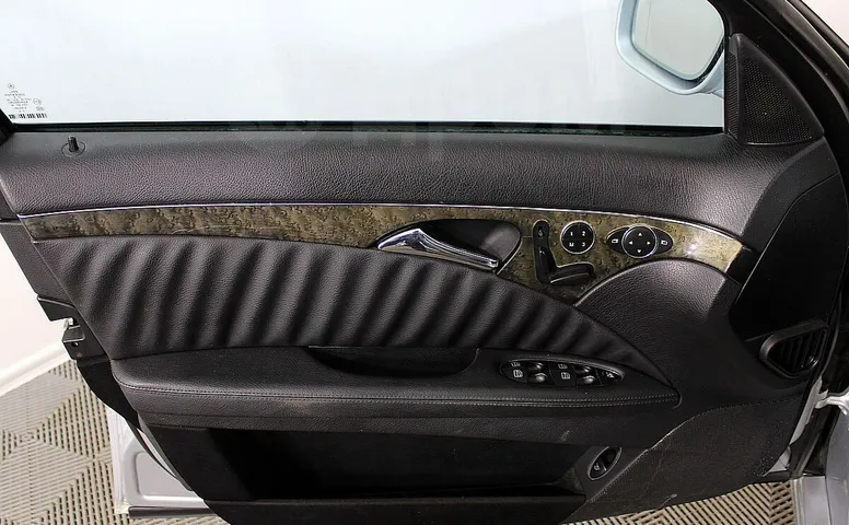 Mercedes-Benz E-Class, 3 поколение