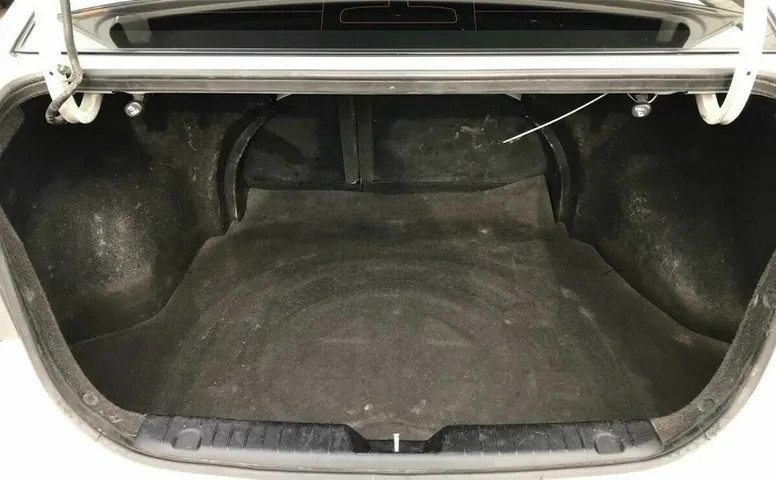 Hyundai ELANTRA 1.6 MT (122 л.с.)