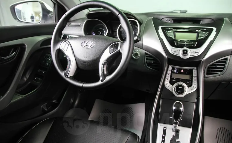 Hyundai Avante, 4 поколение