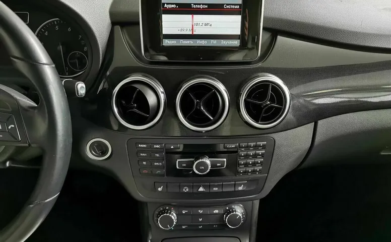 Mercedes-Benz B-Класс B 180 BlueEfficiency 7G-DCT (122 л.с.) Белый