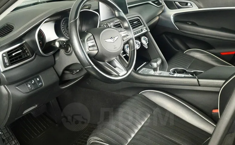 Genesis G70, 1 поколение