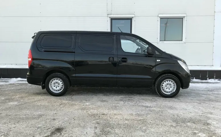 Hyundai Grand Starex I