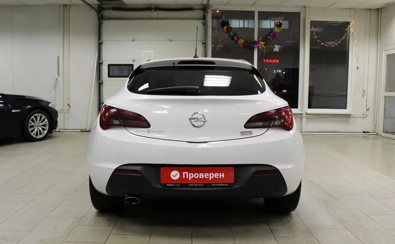 Opel Astra J Рестайлинг GTC