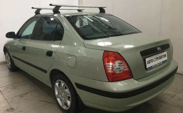 Hyundai ELANTRA 1.6 MT (105 л.с.)