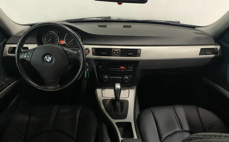 BMW 3ER 318i 2.0 AT (136 л.с.)