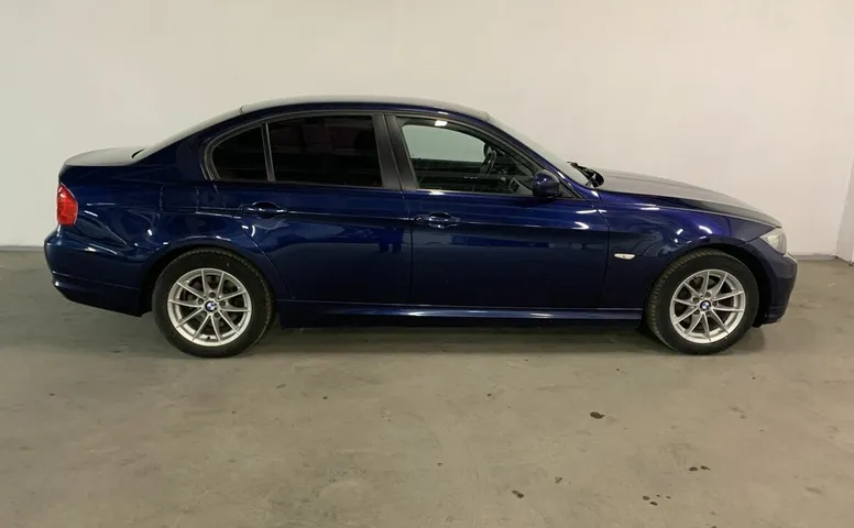 BMW 3ER 318i 2.0 AT (136 л.с.)