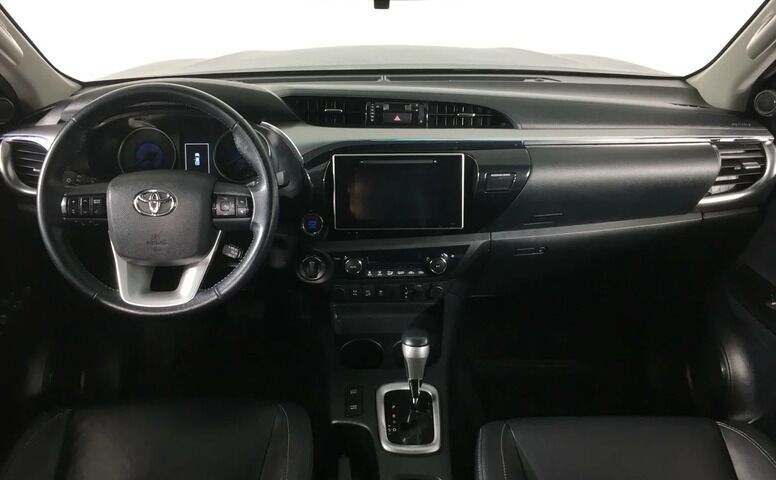 Toyota hilux viii