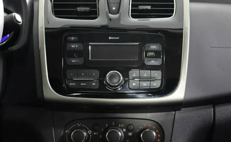 Renault Logan 1.6 Автомат
