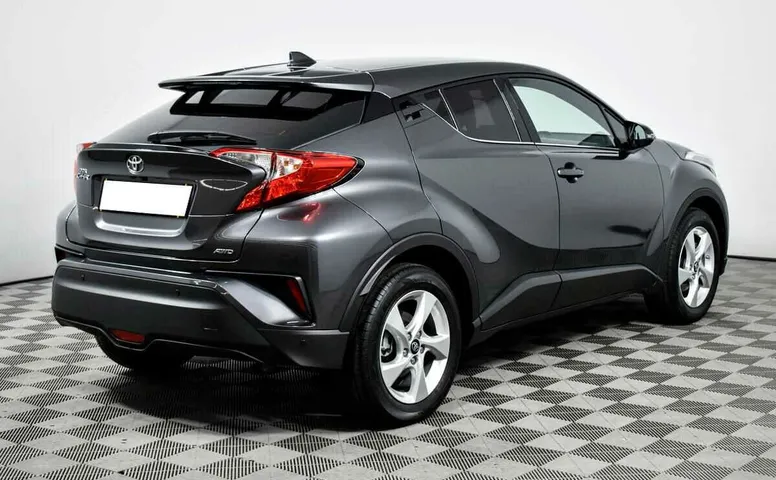 Toyota c-hr cvt 2018 с пробегом 49 382 км